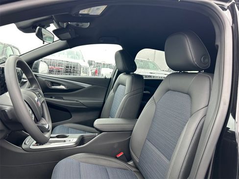New 2026 Buick Envista Preferred image 15