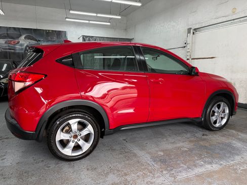Used 2016 Honda HR-V FWD LX image 7