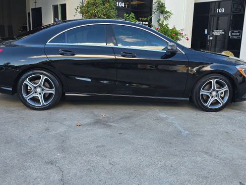Used 2014 Mercedes-Benz CLA 250 image 6