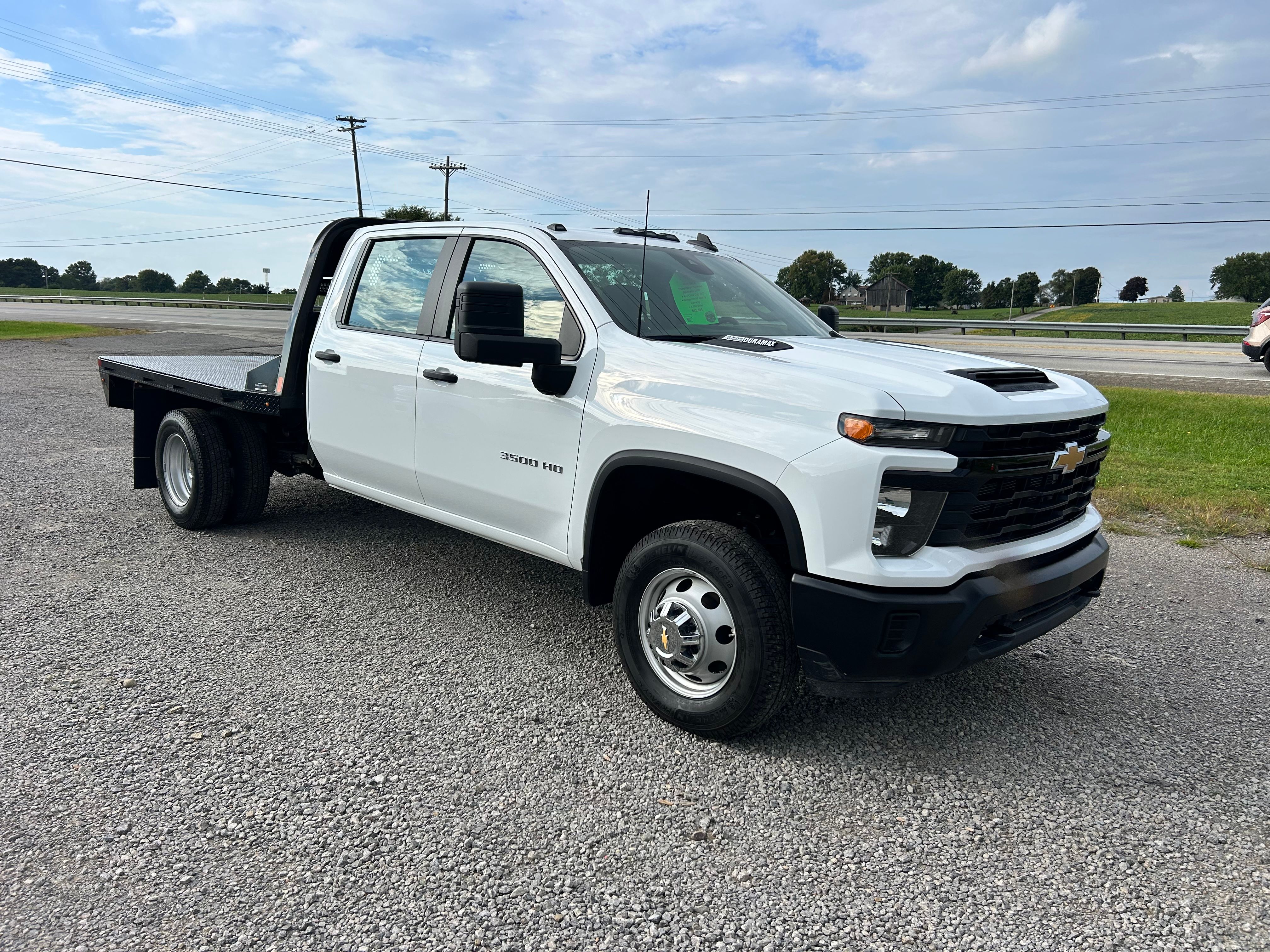 Used 2025 Chevrolet Silverado 3500 4x4 Crew Cab W/T image 1