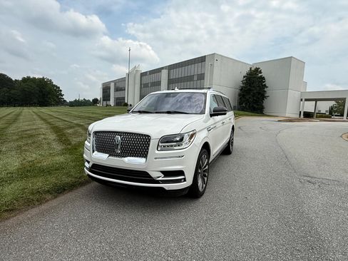 Used 2019 Lincoln Navigator L 4WD Select image 1