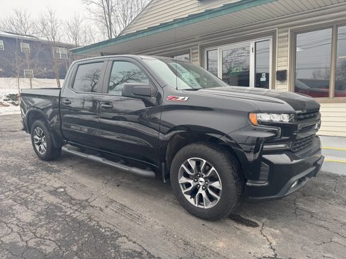 Used 2021 Chevrolet Silverado 1500 RST image 2