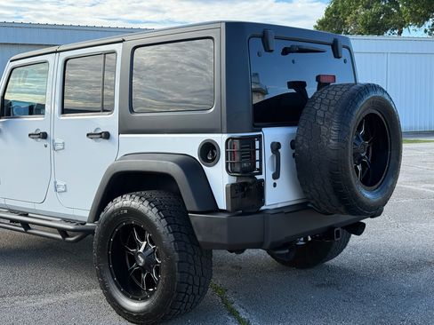 Used 2013 Jeep Wrangler Unlimited Sport image 31
