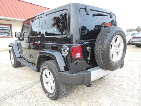Used 2014 Jeep Wrangler Unlimited Sahara image 5