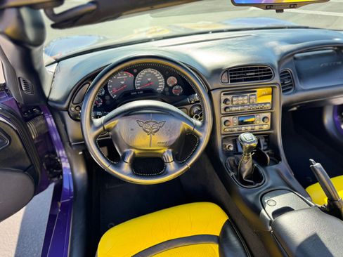 Used 1998 Chevrolet Corvette image 18
