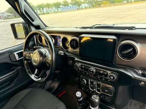 Used 2021 Jeep Gladiator Sport AWD/4WD image 69