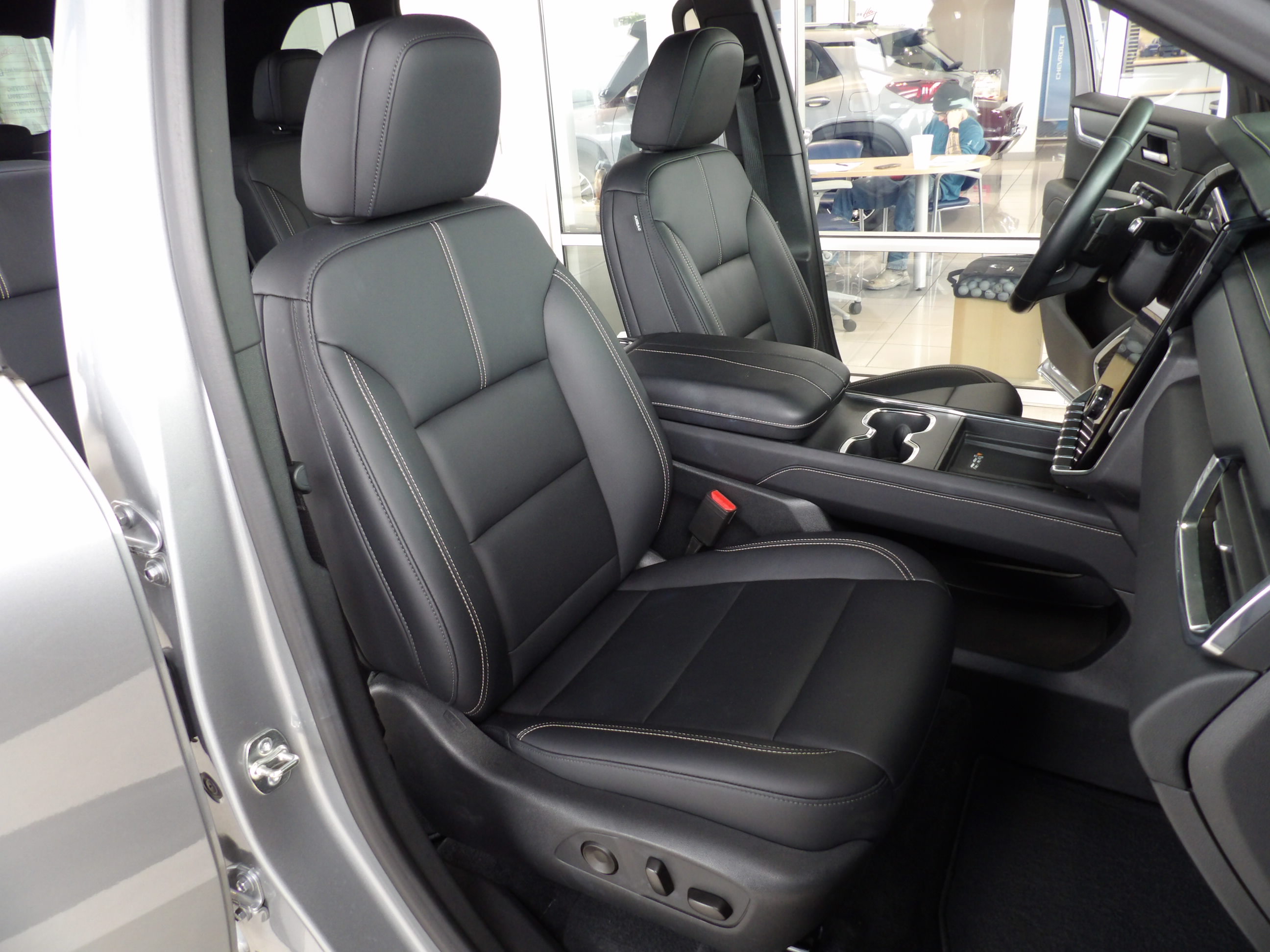 Used 2026 GMC Acadia FWD Elevation image 21
