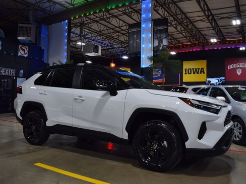 Used 2025 Toyota RAV4 XLE Premium image 13