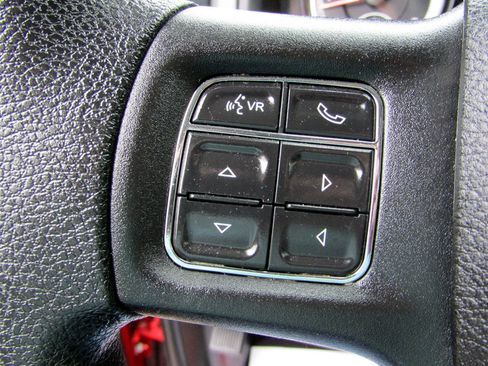 Used 2015 RAM 2500 4x4 Crew Cab Tradesman image 29