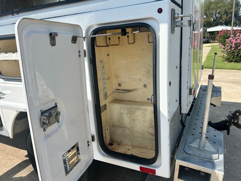 Used 2013 Ford F350 image 23