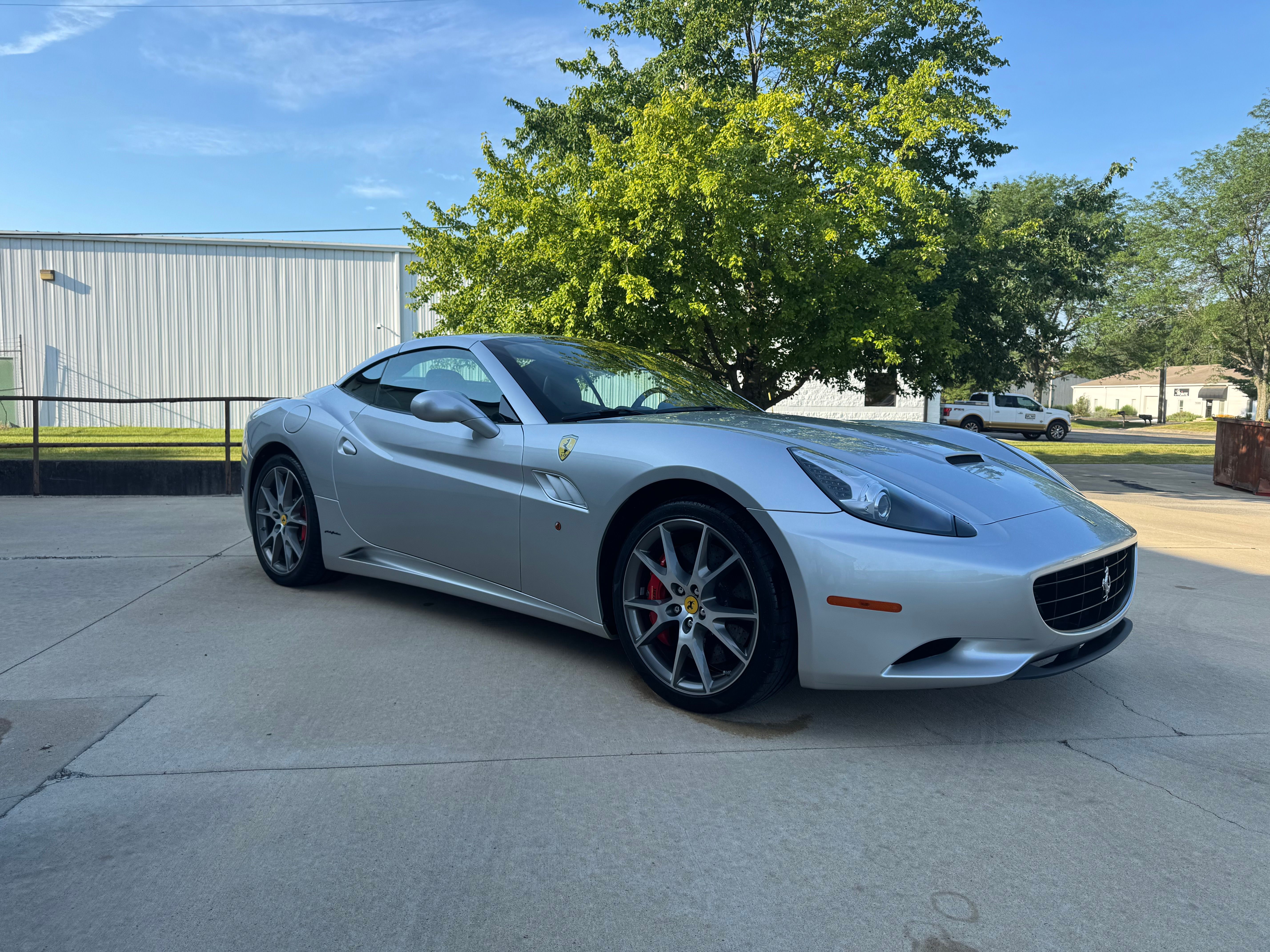Used 2012 Ferrari California RWD image 12