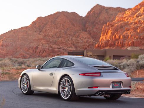 Used 2012 Porsche 911 Carrera S image 4