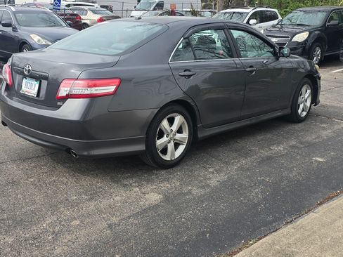 Used 2011 Toyota Camry SE image 10