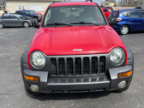 Used 2003 Jeep Liberty Sport image 2