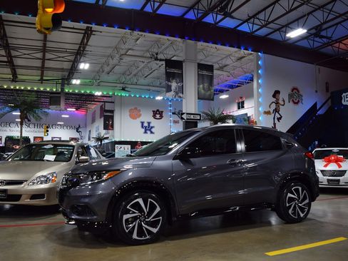 Used 2019 Honda HR-V Sport image 3