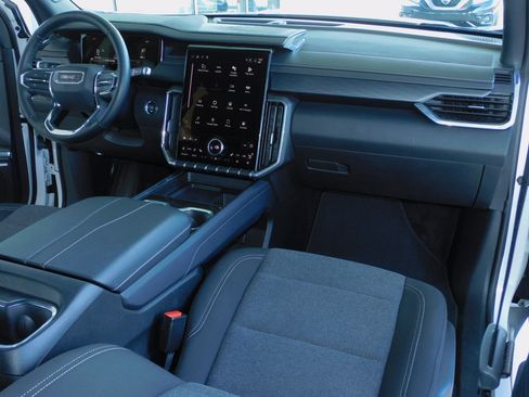 Certified 2025 GMC Acadia Elevation image 4