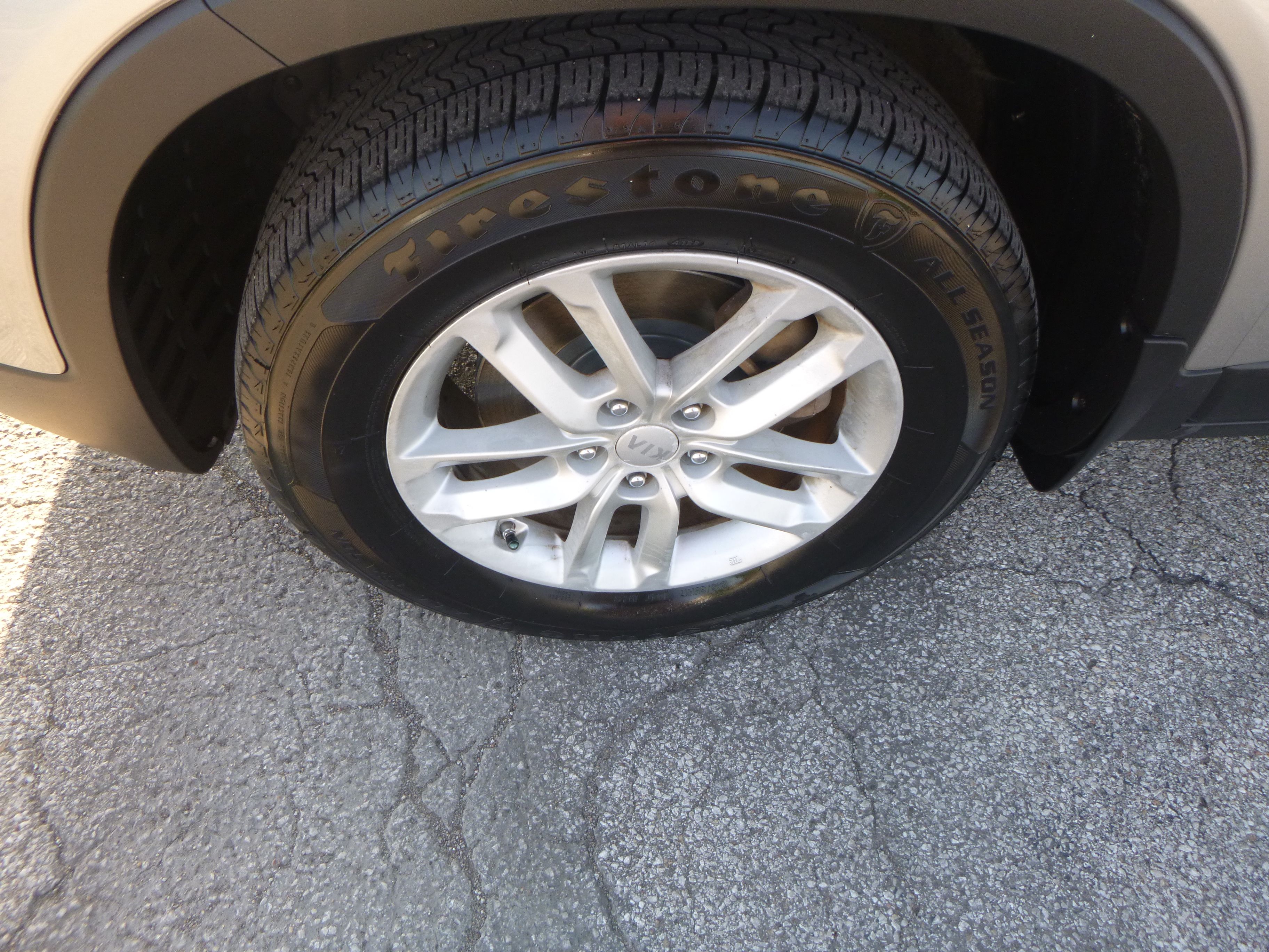 Used 2014 Kia Sorento FWD LX image 9
