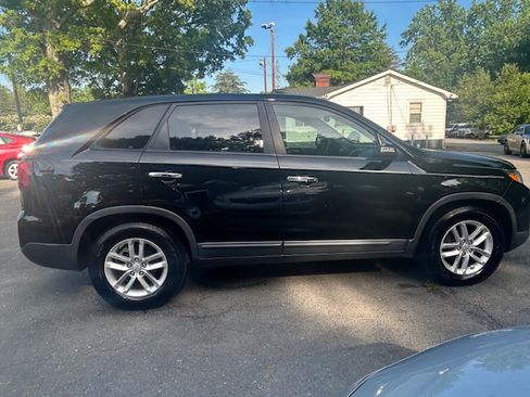 Used 2014 Kia Sorento FWD LX image 6