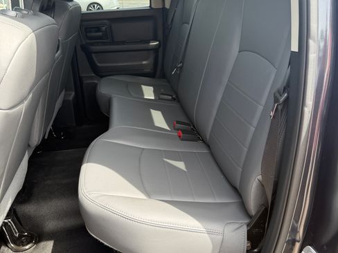 Used 2018 RAM 1500 ST image 17