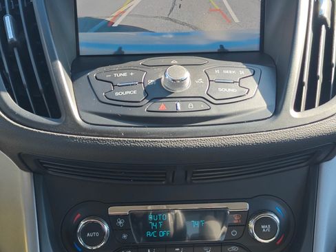 Used 2014 Ford Escape SE image 9