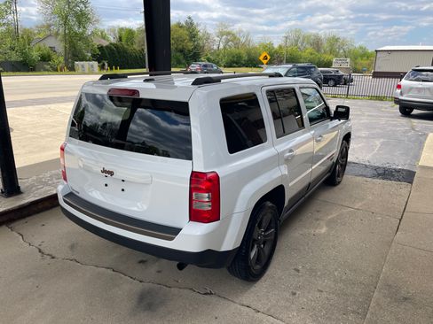 Used 2016 Jeep Patriot 75th Anniversary FWD image 4
