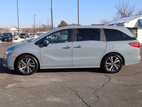 Used 2023 Honda Odyssey Touring image 5