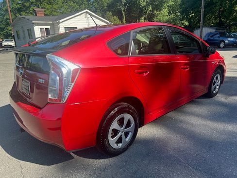 Used 2015 Toyota Prius Two FWD image 5