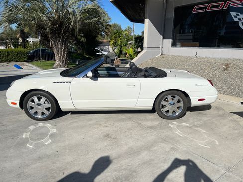 Used 2002 Ford Thunderbird image 5