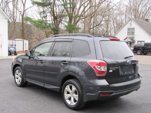 Used 2014 Subaru Forester 2.5i Premium image 9