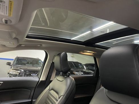 Certified 2022 Ford Edge SEL image 13