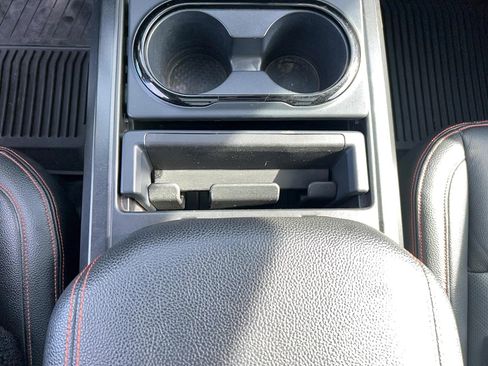 Used 2023 Nissan Titan PRO-4X image 21