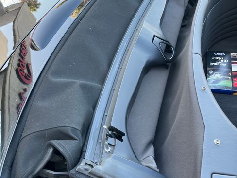 Used 2002 Ford Thunderbird UNAVAIL RWD image 38