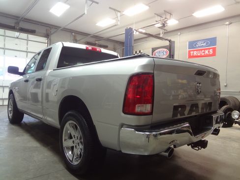 Used 2017 RAM 1500 Express image 5