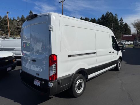 Used 2019 Ford Transit 250 image 10
