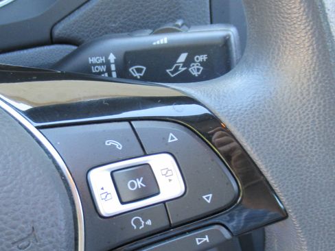 Used 2016 Volkswagen Jetta SE image 19