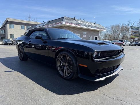 Used 2023 Dodge Challenger SRT Hellcat Jailbreak image 3