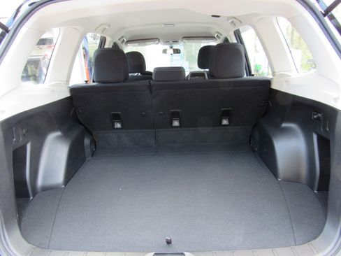 Used 2014 Subaru Forester 2.5i AWD/4WD image 14