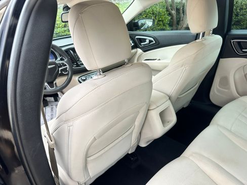 Used 2016 Chrysler 200 Limited image 24