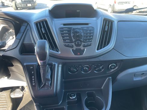 Used 2018 Ford Transit 250 image 17