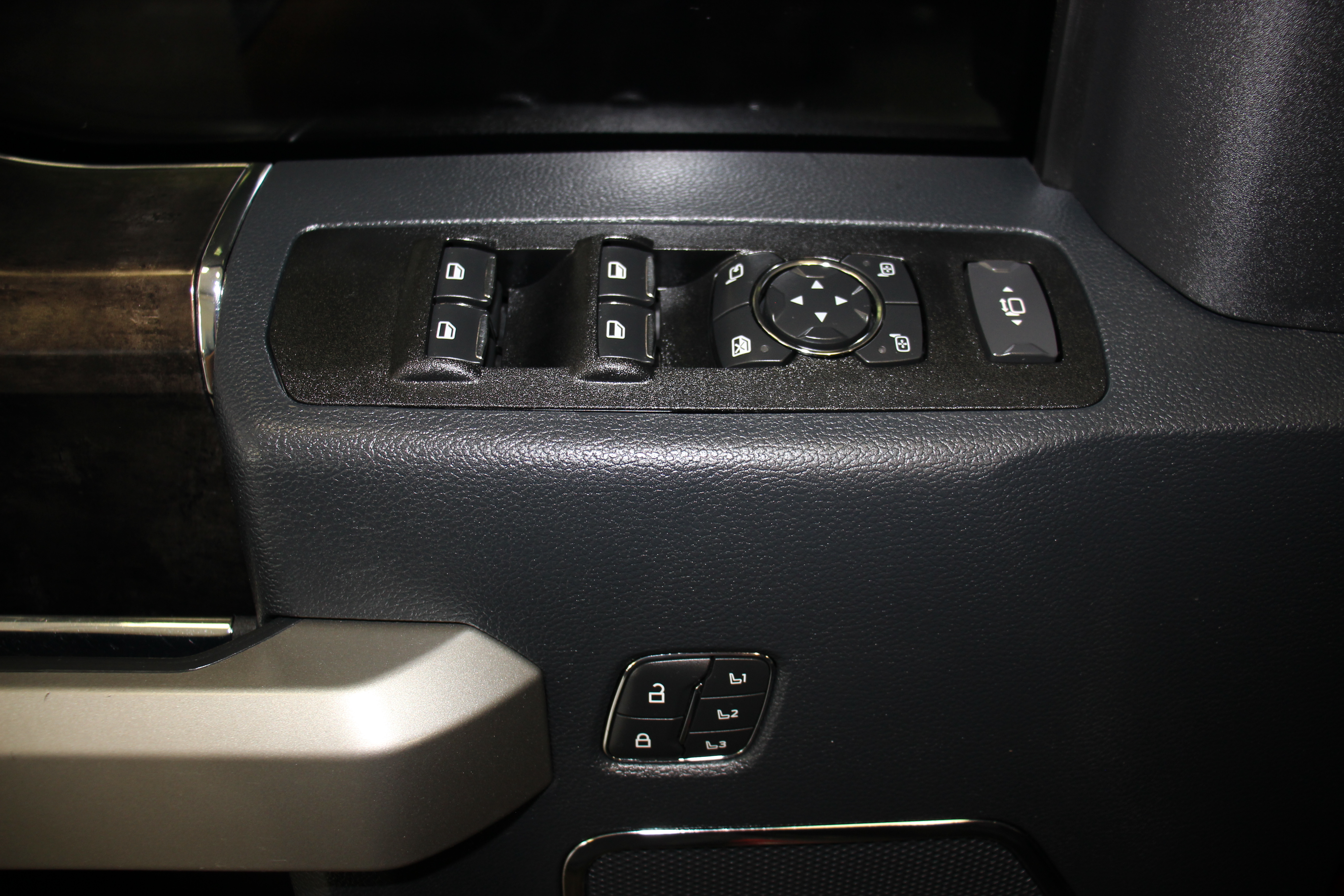 Used 2022 Ford F250 4x4 Crew Cab Super Duty image 21