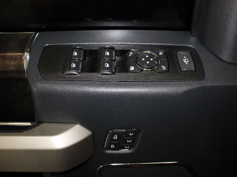 Used 2022 Ford F250 4x4 Crew Cab Super Duty image 21