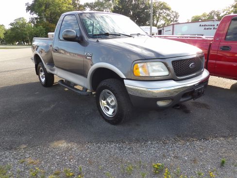 Used 2002 Ford F150 4x4 Regular Cab XLT image 4