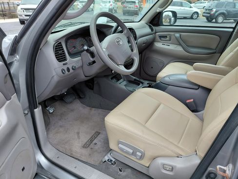 Used 2003 Toyota Sequoia SR5 image 2