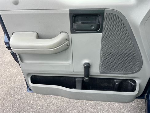 Used 2006 Ford F150 2WD Regular Cab XL image 8