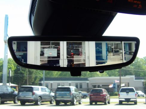 Used 2025 Chevrolet Equinox ACTIV image 8