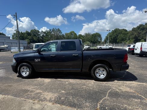 Used 2019 RAM 1500 2WD Crew Cab Classic Tradesman image 2