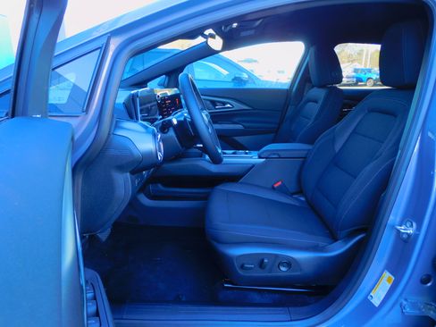 New 2026 Chevrolet Equinox EV LT image 13