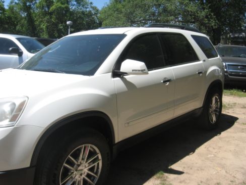 Used 2009 GMC Acadia SLT Sport Utility 4D FWD image 1