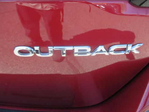 Used 2020 Subaru Outback Limited Wagon AWD/4WD image 14