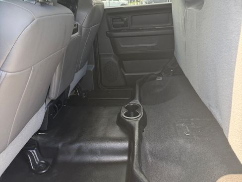 Used 2018 RAM 1500 2WD Crew Cab ST image 17